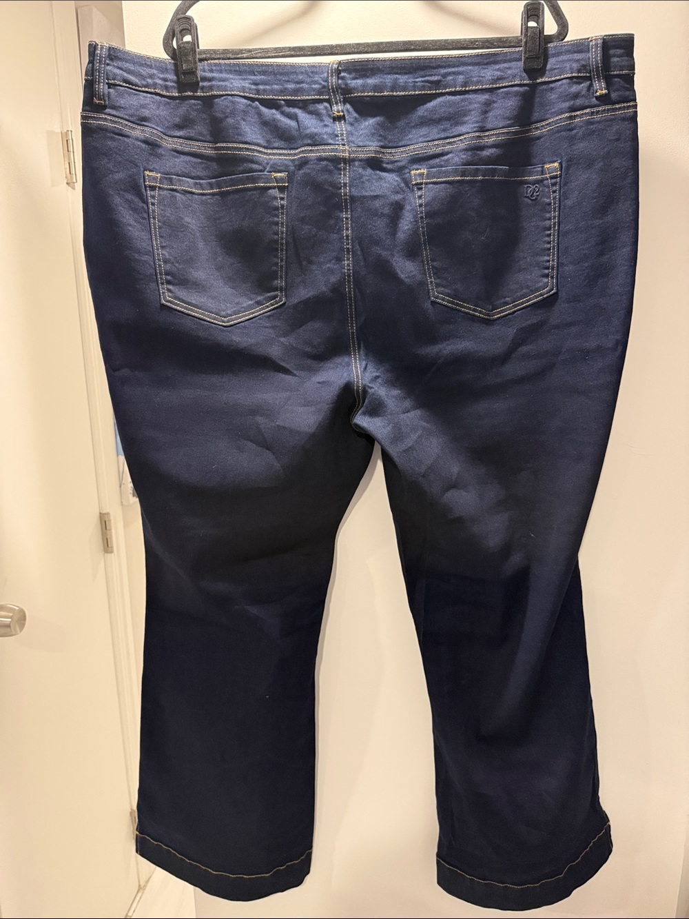 DG2 by Diane Gilman Dark Wash Button-Fly Pull On Jeans Flare Jeans - Picture 6 of 7
